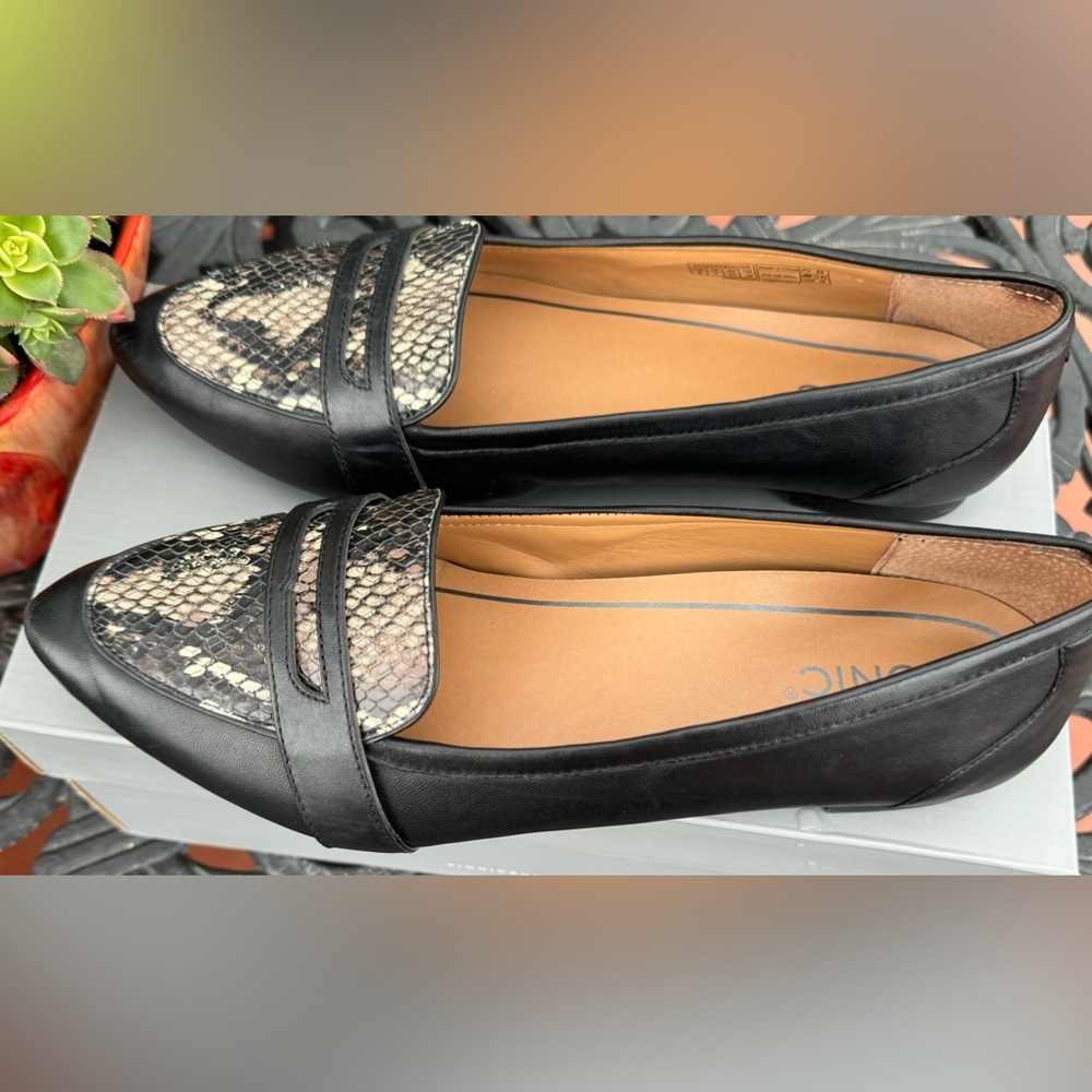 👁️‍🗨️Vionic Savannah Black Snake Skin Slip-On Leather Penny Loafers. Size 9 - Picture 4 of 9